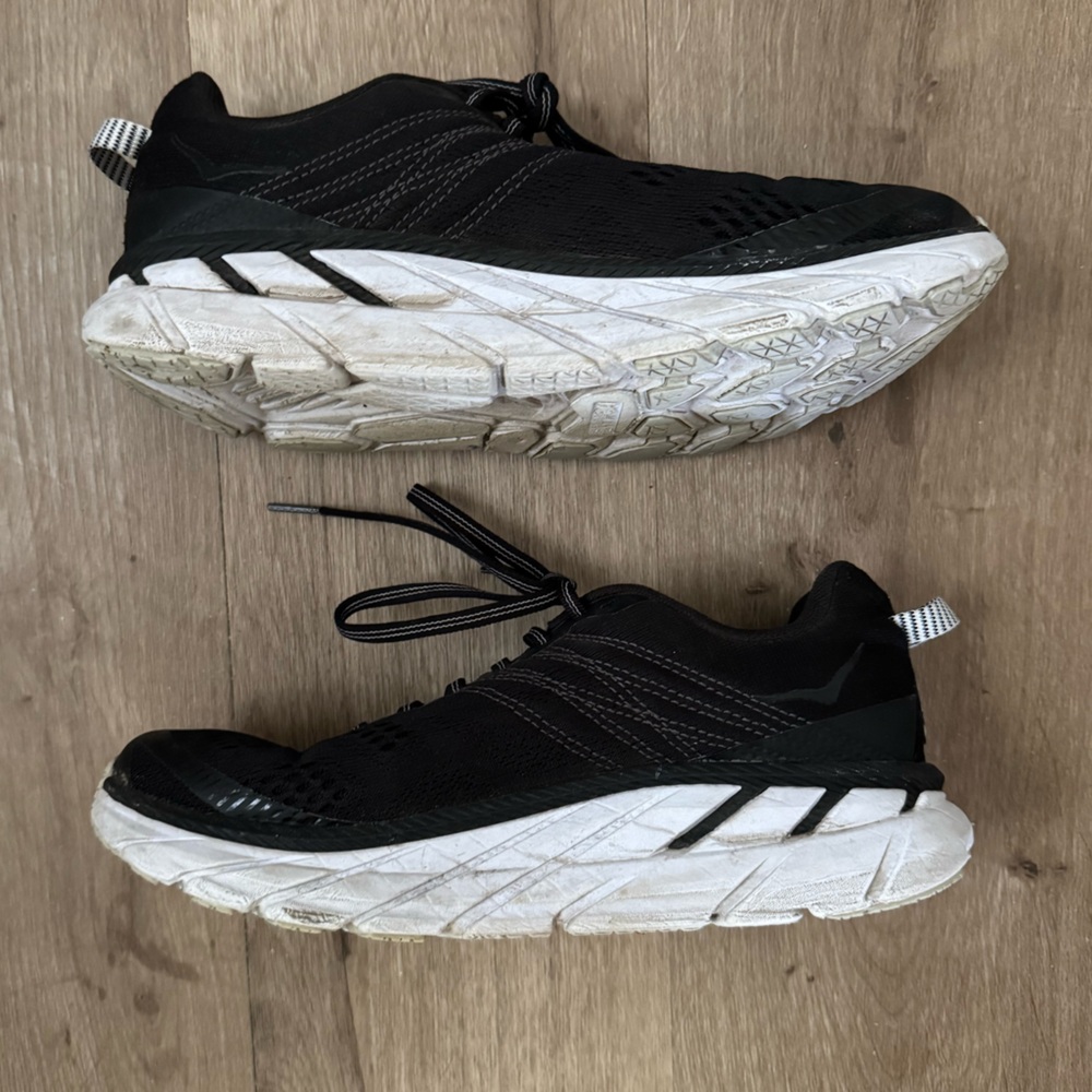 Hoka One One Clifton 6 Black & White Women’s Running Shoes Sneakers Size 7 - Picture 2 of 8